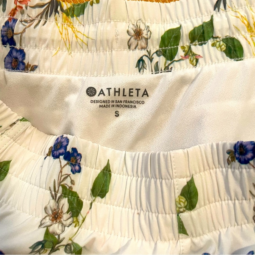 Athleta Mesh Racer Run Mid Rise Shorts Floral Small - Picture 3 of 8